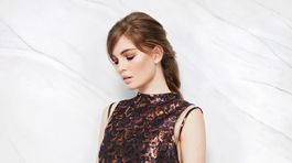 Brokátový materiál s efektnou potlačou...