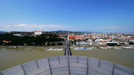 Bratislava z UFA.
