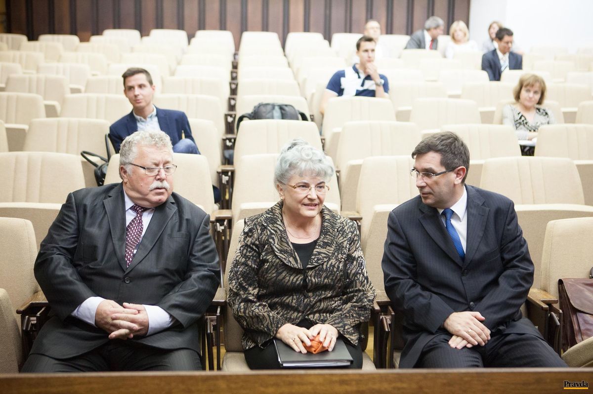 Kandidáti na predsedu Najvyššieho súdu SR (na...