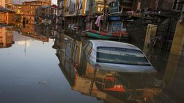 Záplavy v meste Srinagar, v indickej časti...