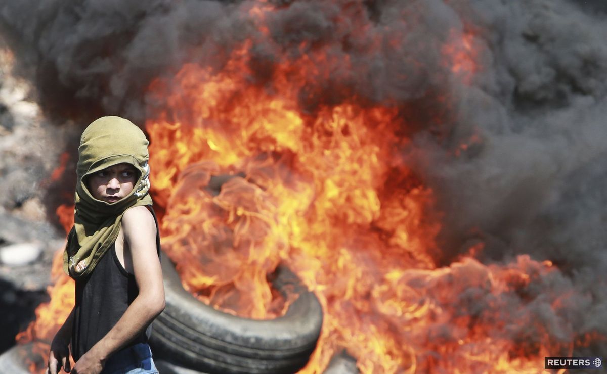 chlapec, oheň, Palestína