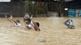 Filipíny, povodne, brodenie, obete