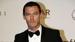 Britský herec Luke Evans.