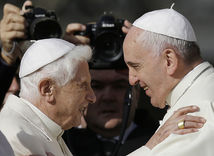 František, Benedikt XVI., pápež
