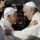 František, Benedikt XVI., pápež
