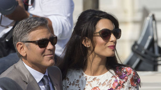  George Clooney a jeho manželka Amal Alamuddin 