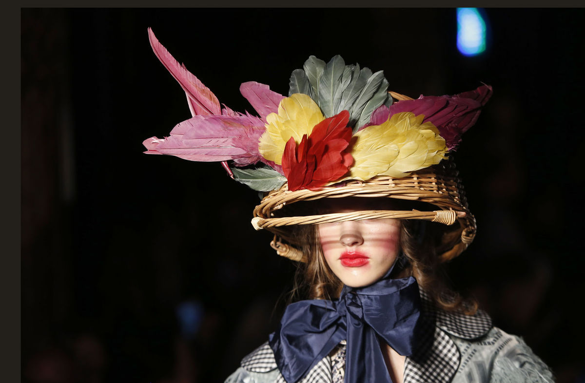 Vivienne Westwood, móda, Paríž, klobúk