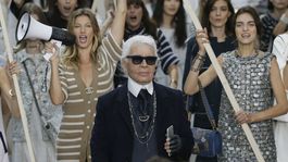 To sa mu ešte nikdy nestalo! Lagerfeld chýbal na módnej prehliadke Chanel