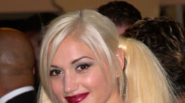 Rok 2003: Speváčka Gwen Stefani.