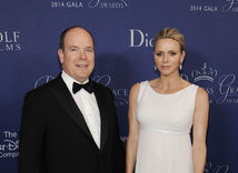 Monacké knieža Albert a jeho manželka - princezná Charlene.