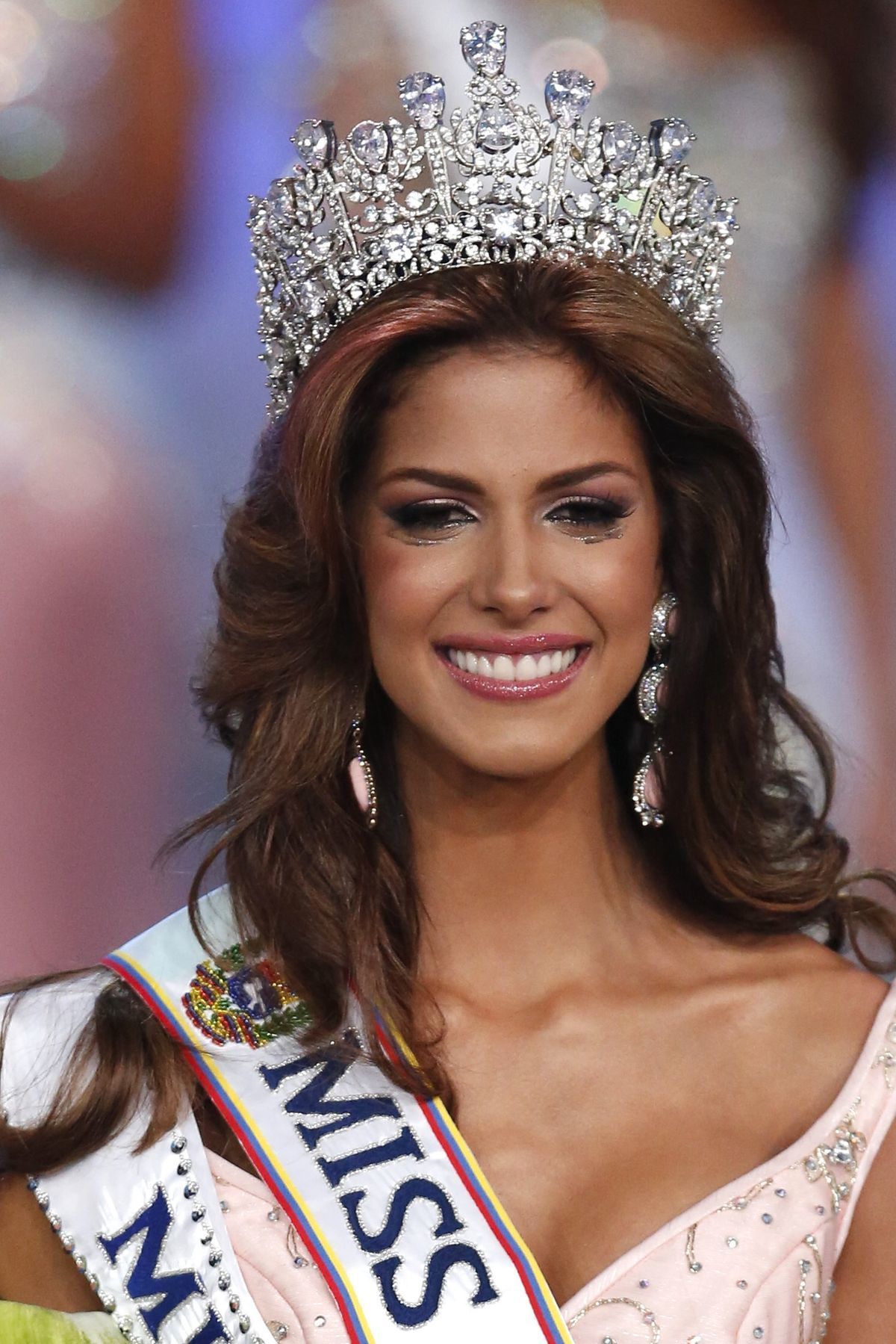 Miss Venezuela 2014 Mariana Jimenez sa smeje po...