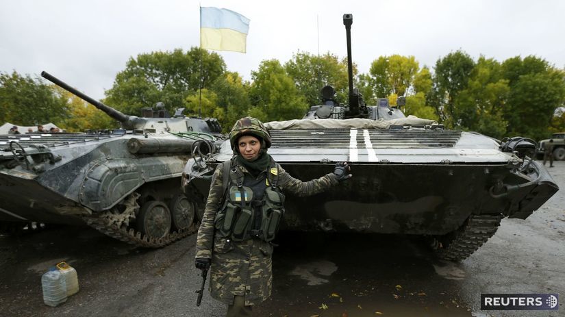 Ukrajina Nadie (36) vo vojenskom tábore v...