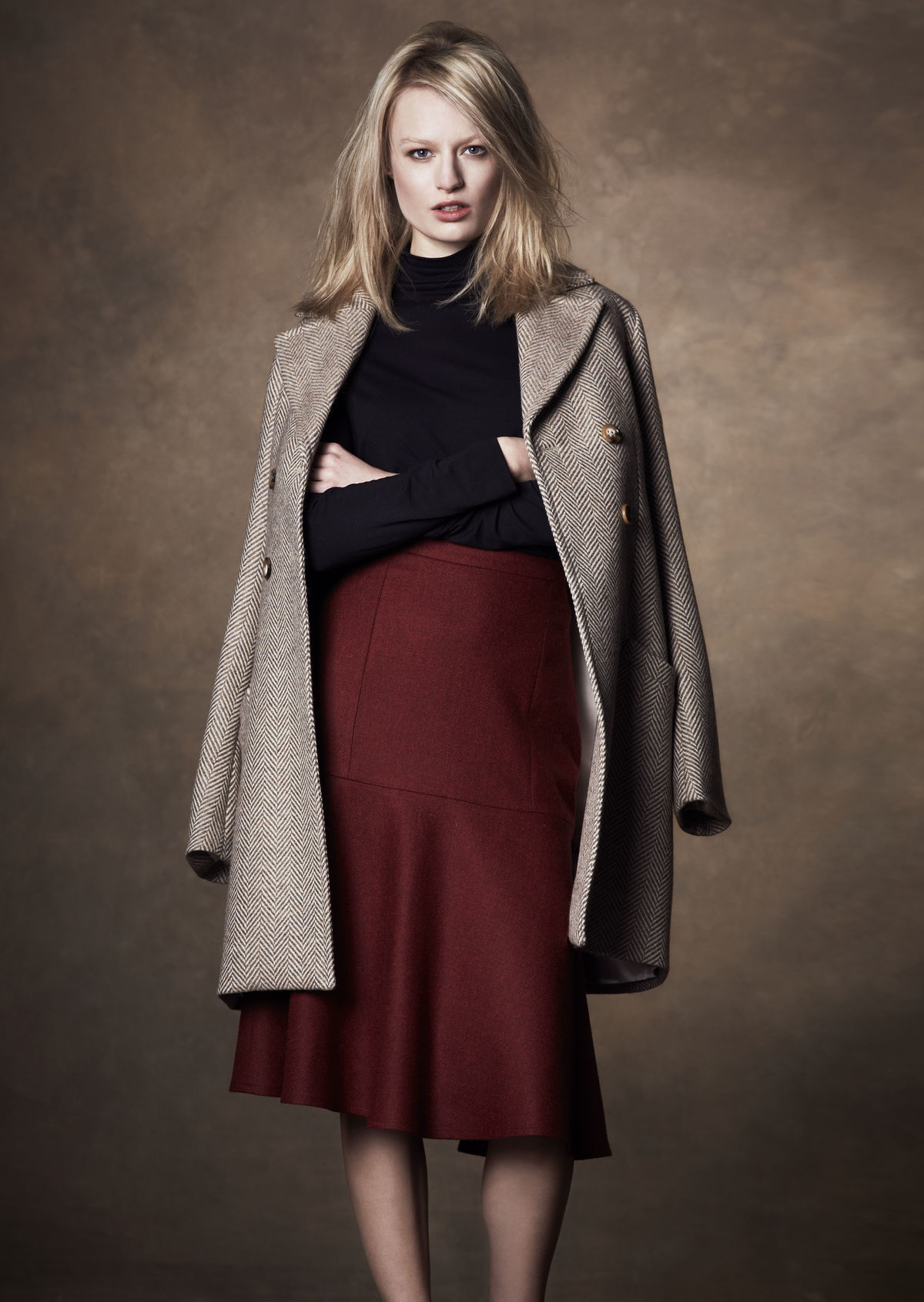 Jeden kúsok garderóby vo vínovej farbe dodá...