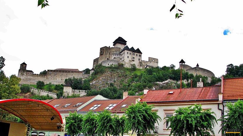 Trenčín, hrad, Trenčiansky hrad, námestie