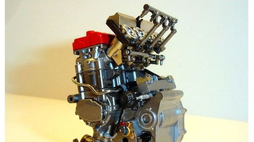 Ferrari - motorka