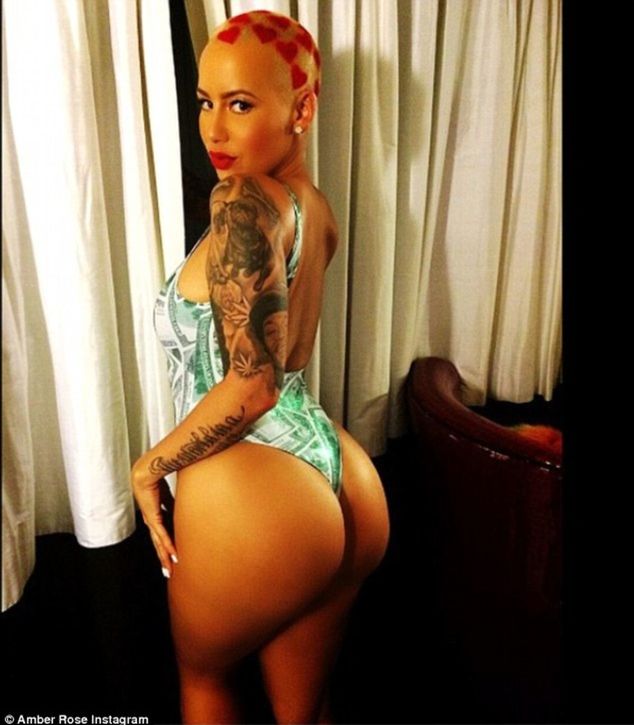 Amber Rose sa ukazuje na Instagrame.
