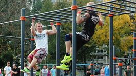 V piešťanskom parku cvičia s vlastnou váhou