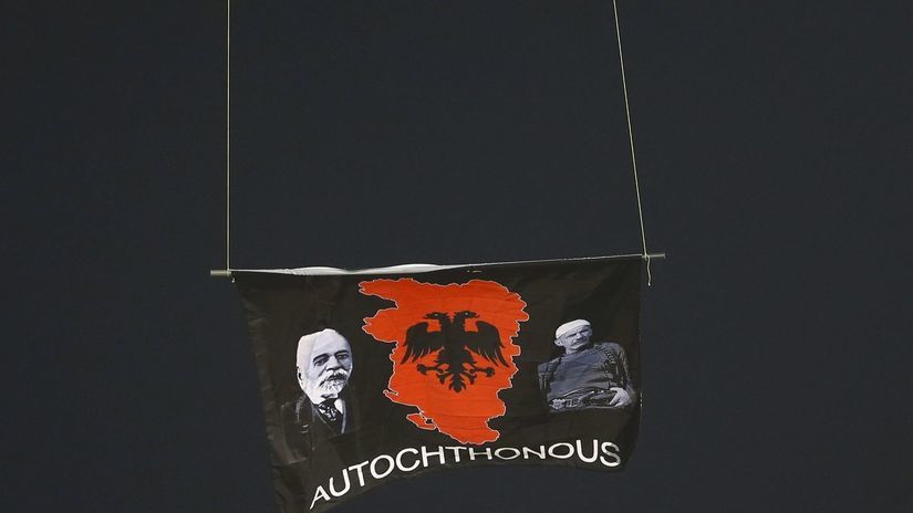 Nacionalistická vlajka "Veľkého Albánska"...
