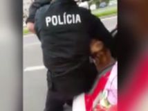 policajná brutalita, video, bratislava, petržalka, dolnozemská cesta, STK, kontrola, vodička