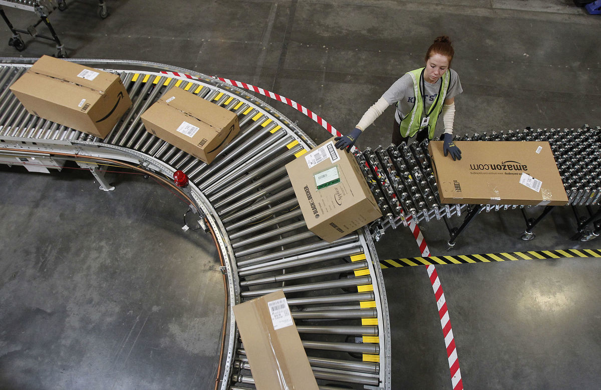 Internetové obchody stále rastú. Amazon najíma...