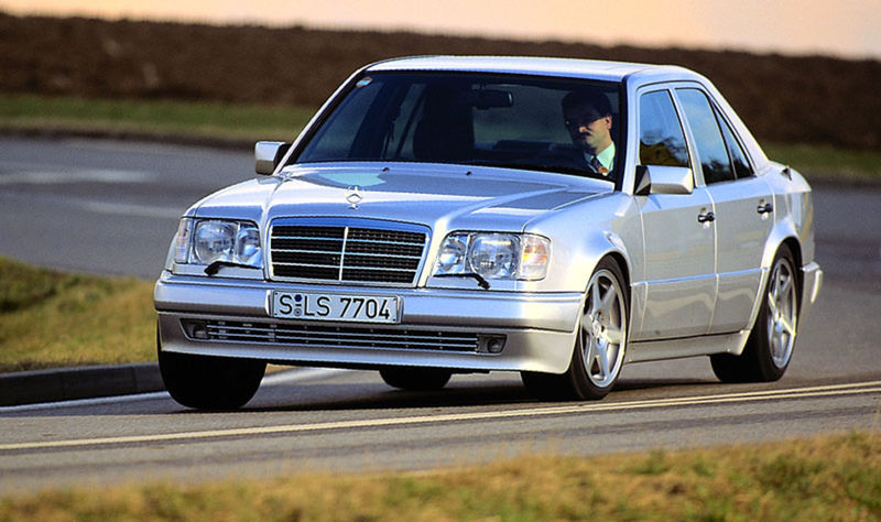 Najcenenejšou verziou W124 je nepochybne 500 E...