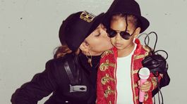Speváčka Beyoncé sa prezliekla za Janet Jackson...