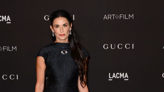 Herečka Demi Moore pózuje na akcii LACMA Art +...