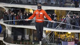 Nik Wallenda, Chicago, povrazolezec, akrobat