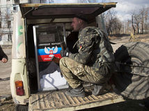 Ukrajina, voľby, Donbas, Doneck, Luhansk, vojaci, urny, proruskí separatisti