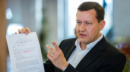 Opozícia vyzýva NAKA, aby zverejnila obvinenie proti Špirkovi