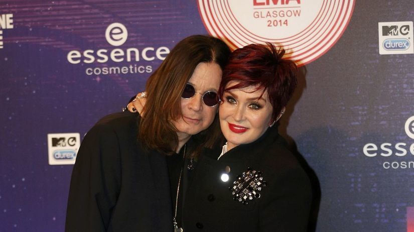 Manželia Ozzy a Sharon Osbourneovci.