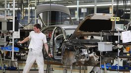 Brexit bez dohody by poškodil automobilový priemysel v Británii aj v EÚ