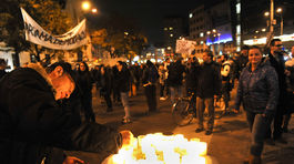 Atmosféra počas protestu za odstúpenie Pavla...