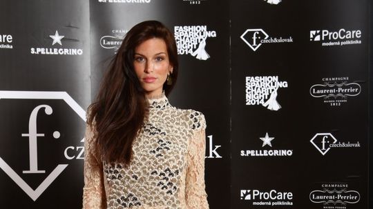 Topmodelka Viera Schottertová v kreácii Alfredo...