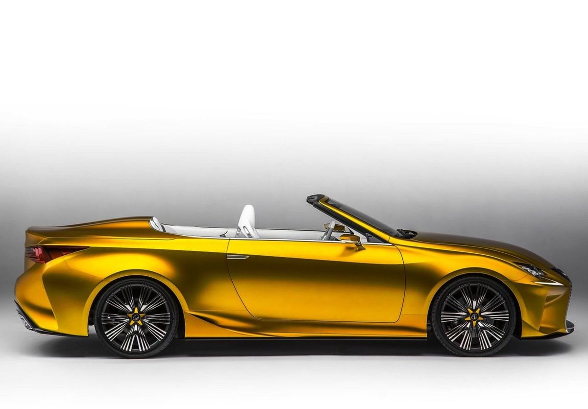 Koncept LF-C2 stojí na platforme kupé Lexus...