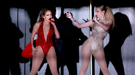Jennifer Lopez (vľavo) a raperka Iggy Azalea