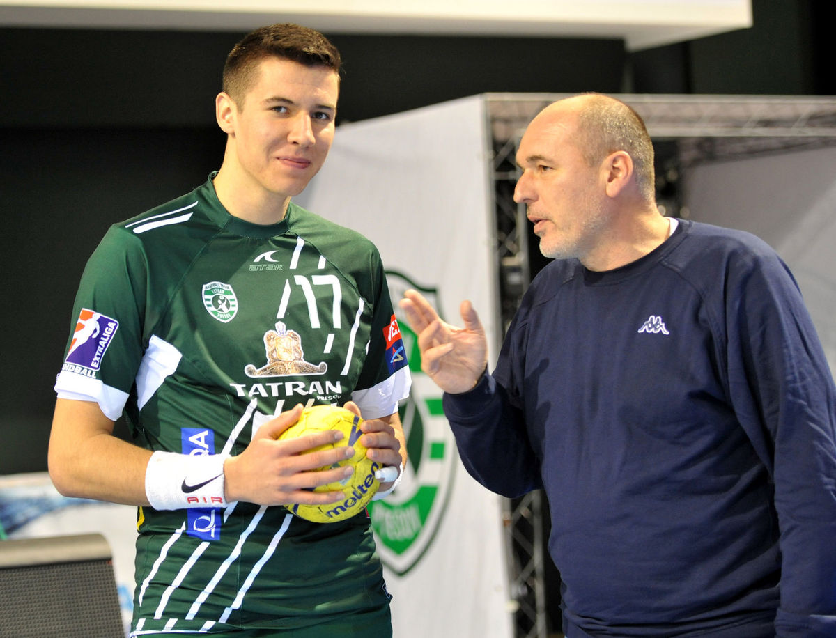 S trénerom Stanislavom Kolpakom, ktorý ho...
