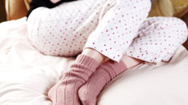 Teplé ponožky v posteli - áno či nie? 