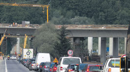 Nehodu na D2 vyšetrujú, jeden z vodičov nafúkal