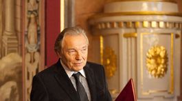 Karel Gott je v nemocnici, ruší predstavenia