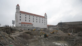 Je to pohreb našich dejín, tvrdia aktivisti o výstavbe garáží na Hrade