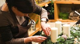 Kvetinová škola - výroba adventného venca.