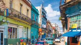 Kuba čelí invázii turistov, ceny služieb vyleteli do neba