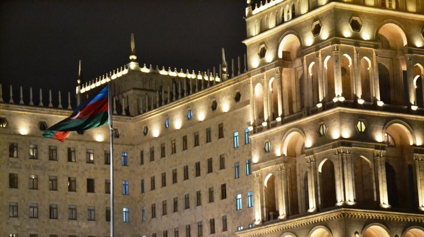 Budova vlády v hlavnom meste.