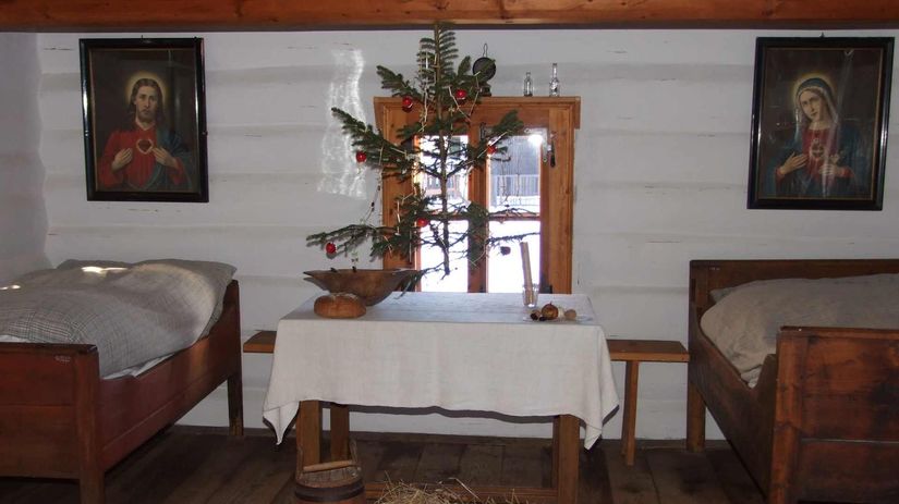 Tradičná vianočná výzdoba v liptovskej drevenici