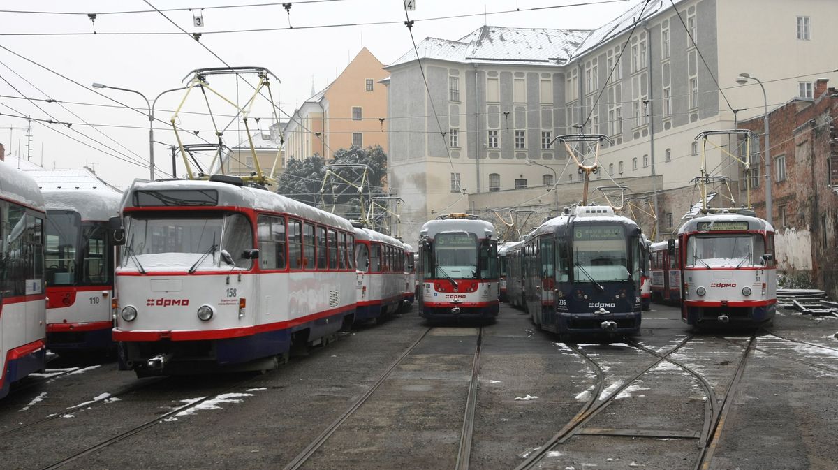 Poľadovica ochromila dopravu aj v Olomouci.