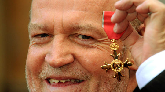 Spevák a hudobník Joe Cocker s Rádom britského...