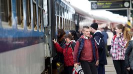 Vlaky sú za rok o desatinu plnšie