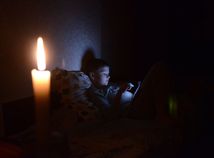 Krym, sviečka, tma, elektrina