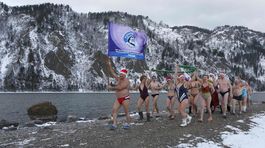 Máte radi vodu? Skúste plávať v zime, otužovanie pomáha aj seniorom